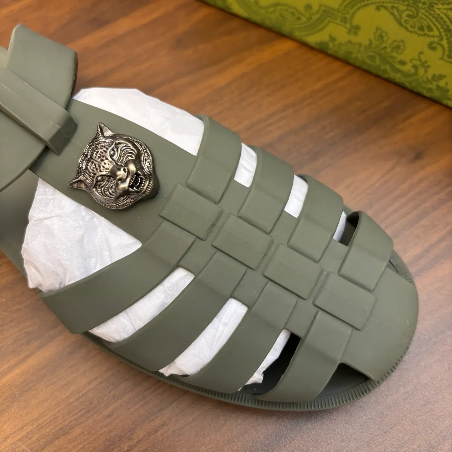 Men's shoes 260💰 [Gucci] Counter quality, top-quality original goods, real photos! Original TPU material, fine workmanship, comfortable; genuine 1:1 replica Size: 38 ~ 46